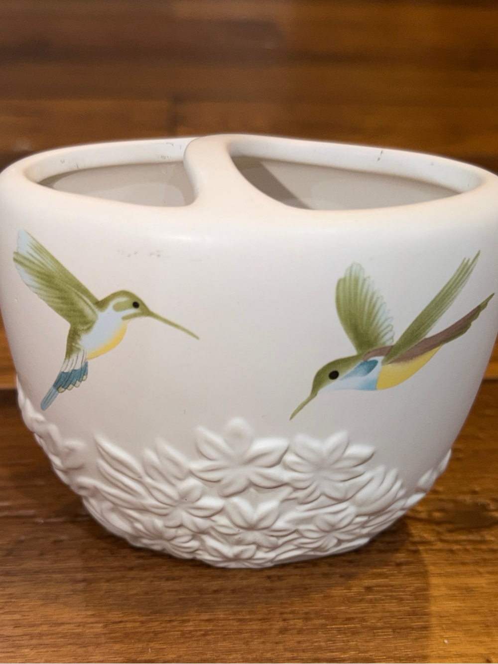 Hummingbird White Ceramic Toothbrush Holder